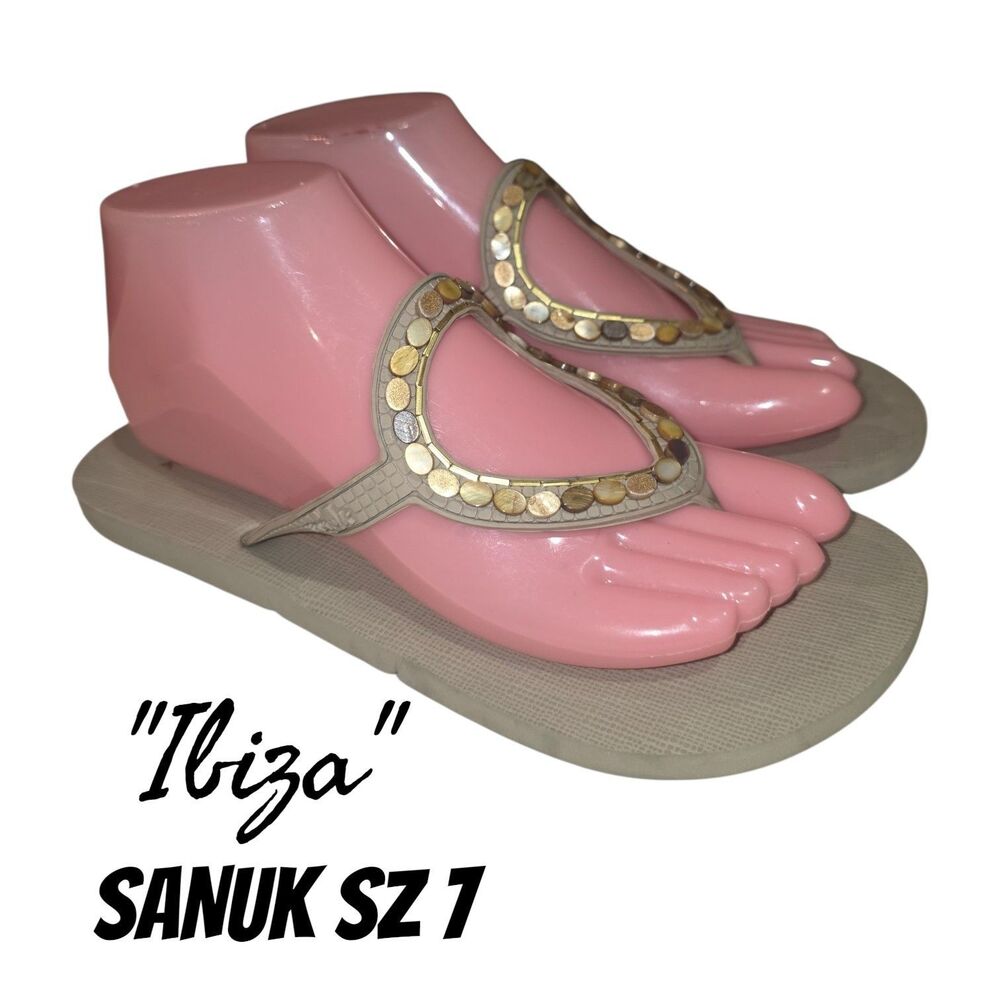 Sanuk Ibiza Sz 7 Mother Of Pearl Shells Center Detail Tan Flip Flop Boho Sandals